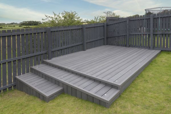 Vinyl Deck Construction in Nampa